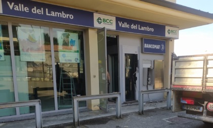 Boato nella notte a Montesiro, ladri fanno saltare il bancomat