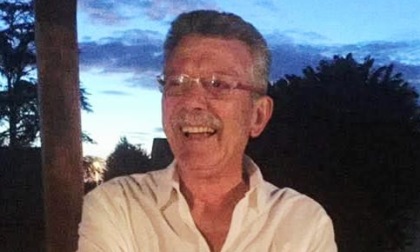 "Grazie di tutto prof": l'ultimo saluto all'amato docente di matematica
