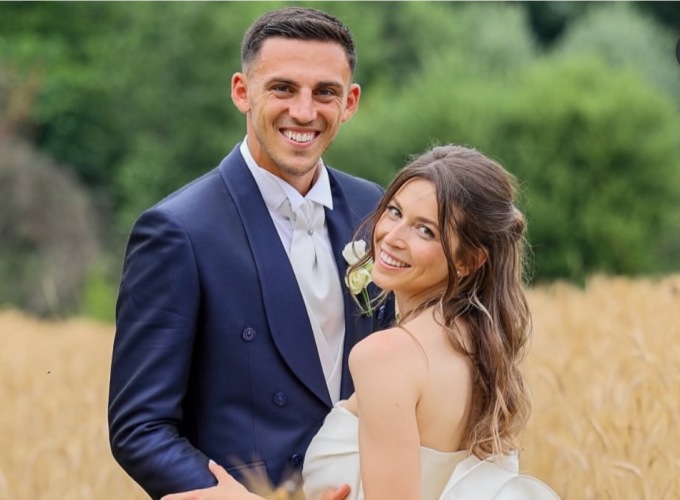 Nozze vip a Capriano. Il terzino del Cagliari dice «sì» alla sua Sara