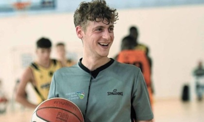 Dalla Masters di Carate alla serie A: sarà l'arbitro di basket più giovane d'Italia