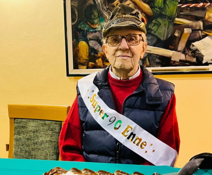 Gli alpini di Giussano danno l’addio al veterano delle Penne nere, Benvenuto Sala