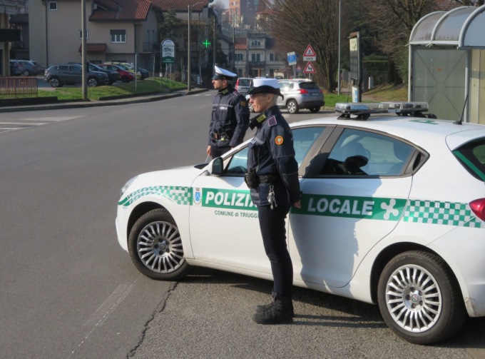 La Polizia locale sequestra un’auto