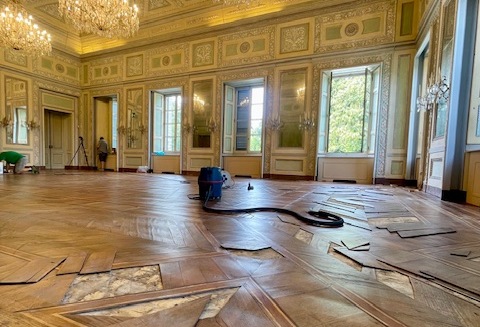 In corso il restauro dei pavimenti nella Sala da Pranzo della Villa Reale. E presto una nuova mostra