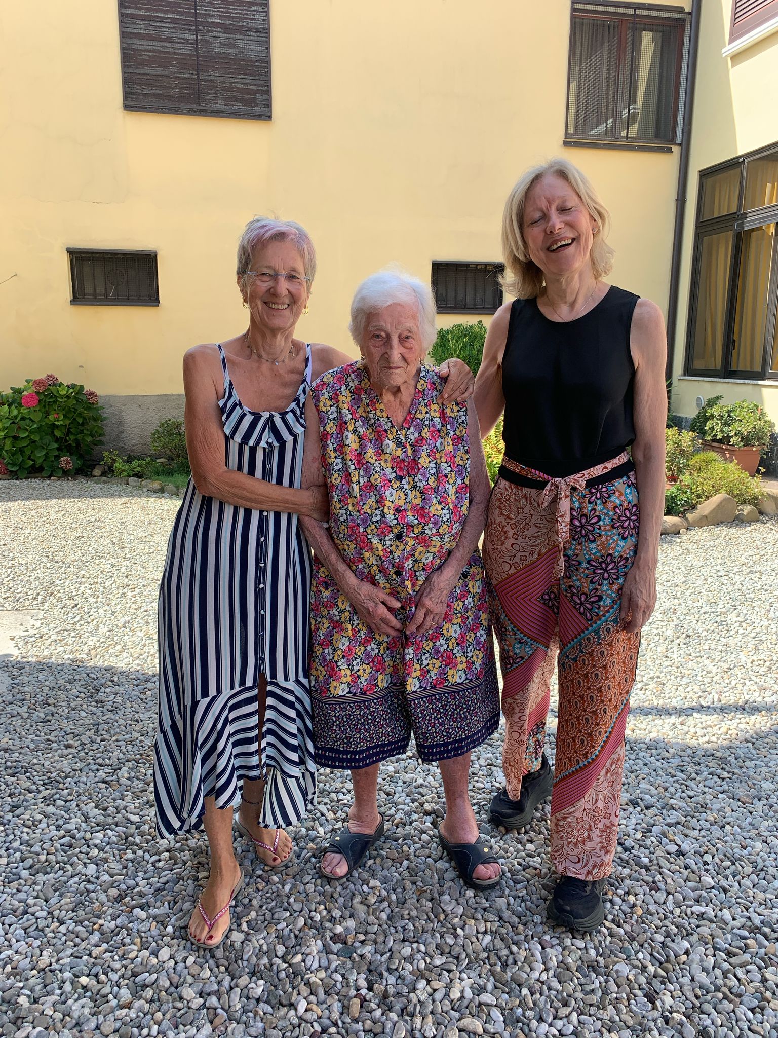 Vimercate Oreno Angela Lavelli 105 anni 105enne compleanno centenaria ultracentenaria