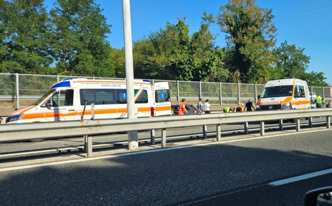 Incidente in Tangenziale, centauro in gravissime condizioni