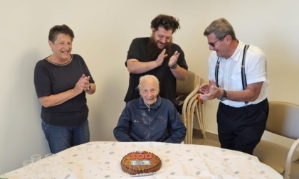 Compie 100 anni il ragioniere che "scoprì" Celentano, Dallara e i grandi della musica
