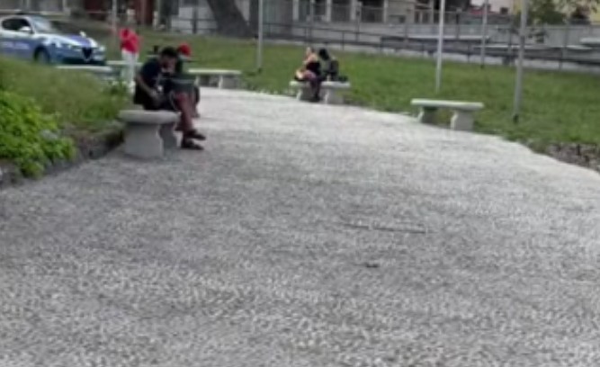 Pavimentazione della stazione già ammalorata: «Sarà sistemata»