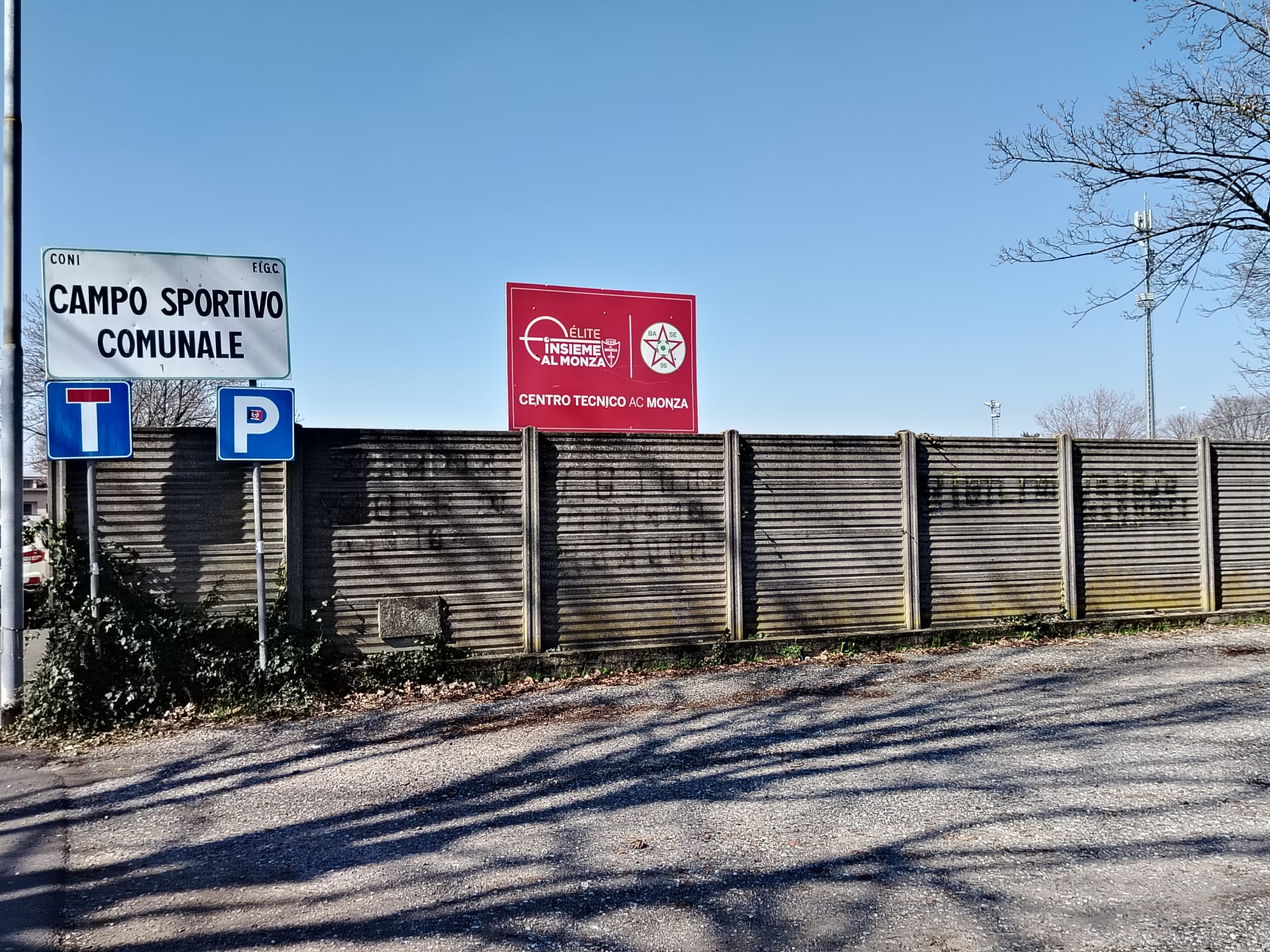 via cavalla esterno da qui ingresso per il pubblico