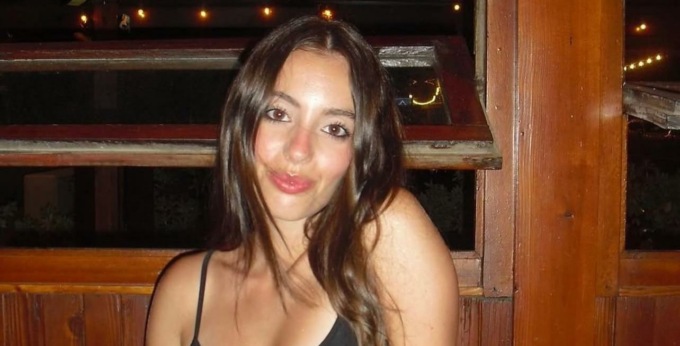 Lutto cittadino per Sofia, la giovane studentessa morta dopo un tuffo in mare