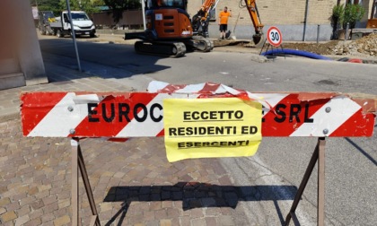 Chiusa via Einaudi: pesante protesta