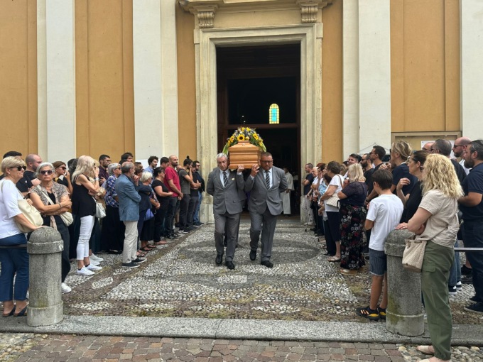 L’ultimo saluto al prof Migliorino, scomparso sul Monte Bianco
