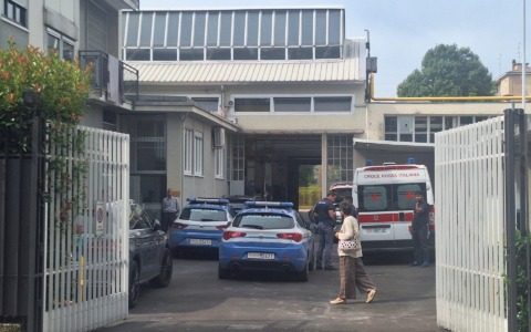 Tragedia in fabbrica, morto un operaio