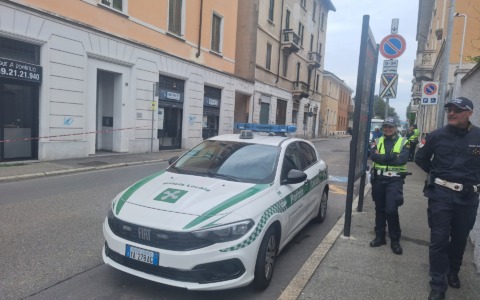 Tegole pericolanti, un’altra via potrebbe chiudere