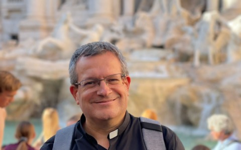 Apprensione in paese, don Massimo ricoverato d’urgenza