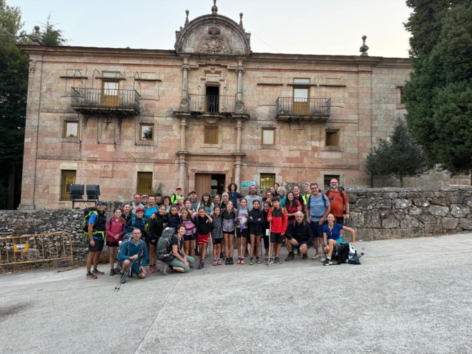 In cammino con don Luca, emozioni  a Santiago