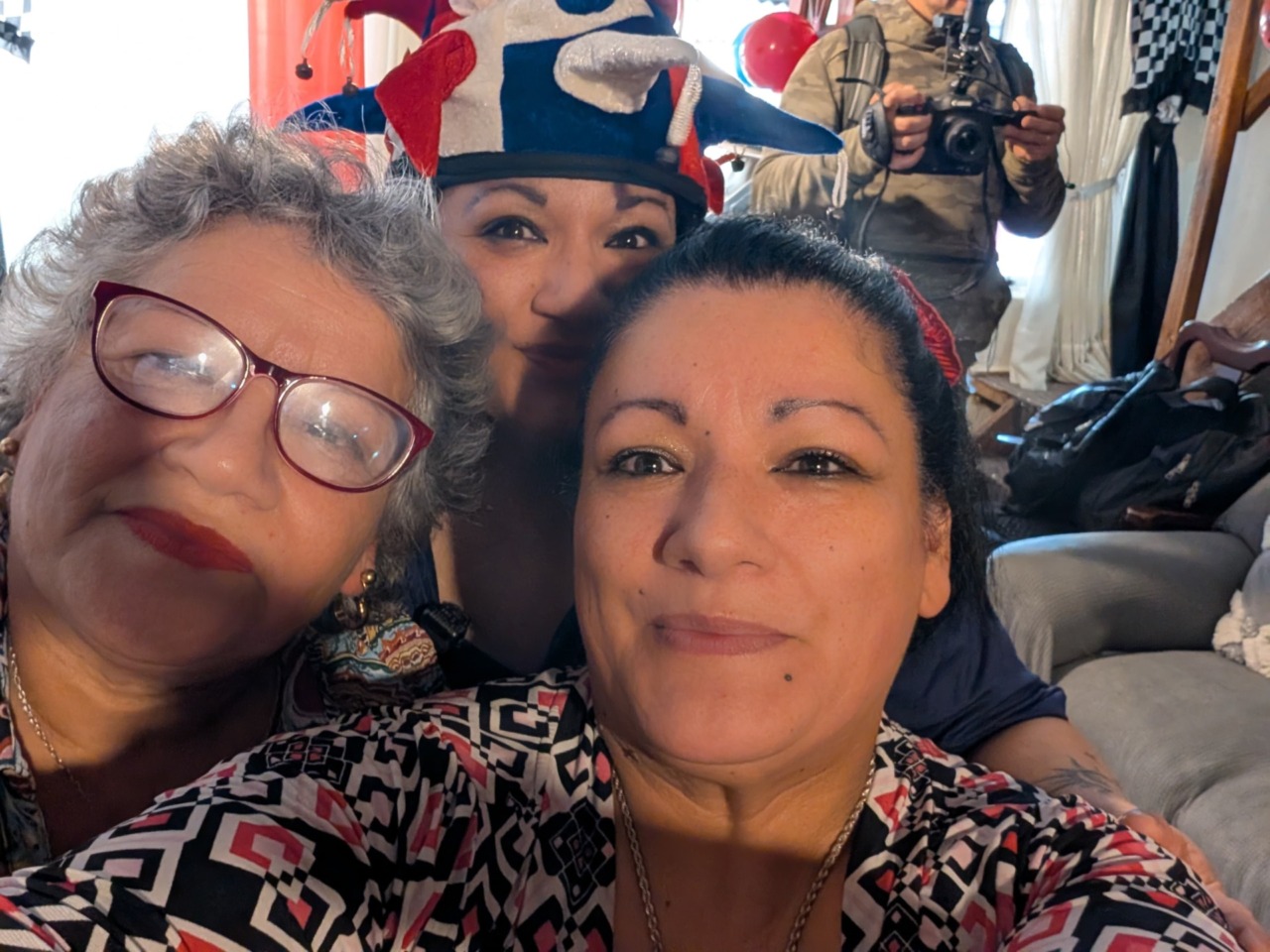 Dopo 46 anni Adelia e Maria sono riuscite a riabbracciare la loro madre biologica: erano state strappate da lei nel Cile di Pinochet
