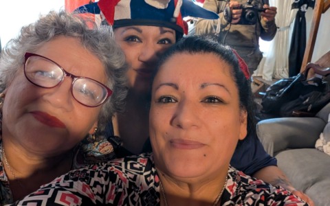 Dopo 46 anni Adelia e Maria sono riuscite a riabbracciare la loro madre biologica: erano state strappate da lei nel Cile di Pinochet