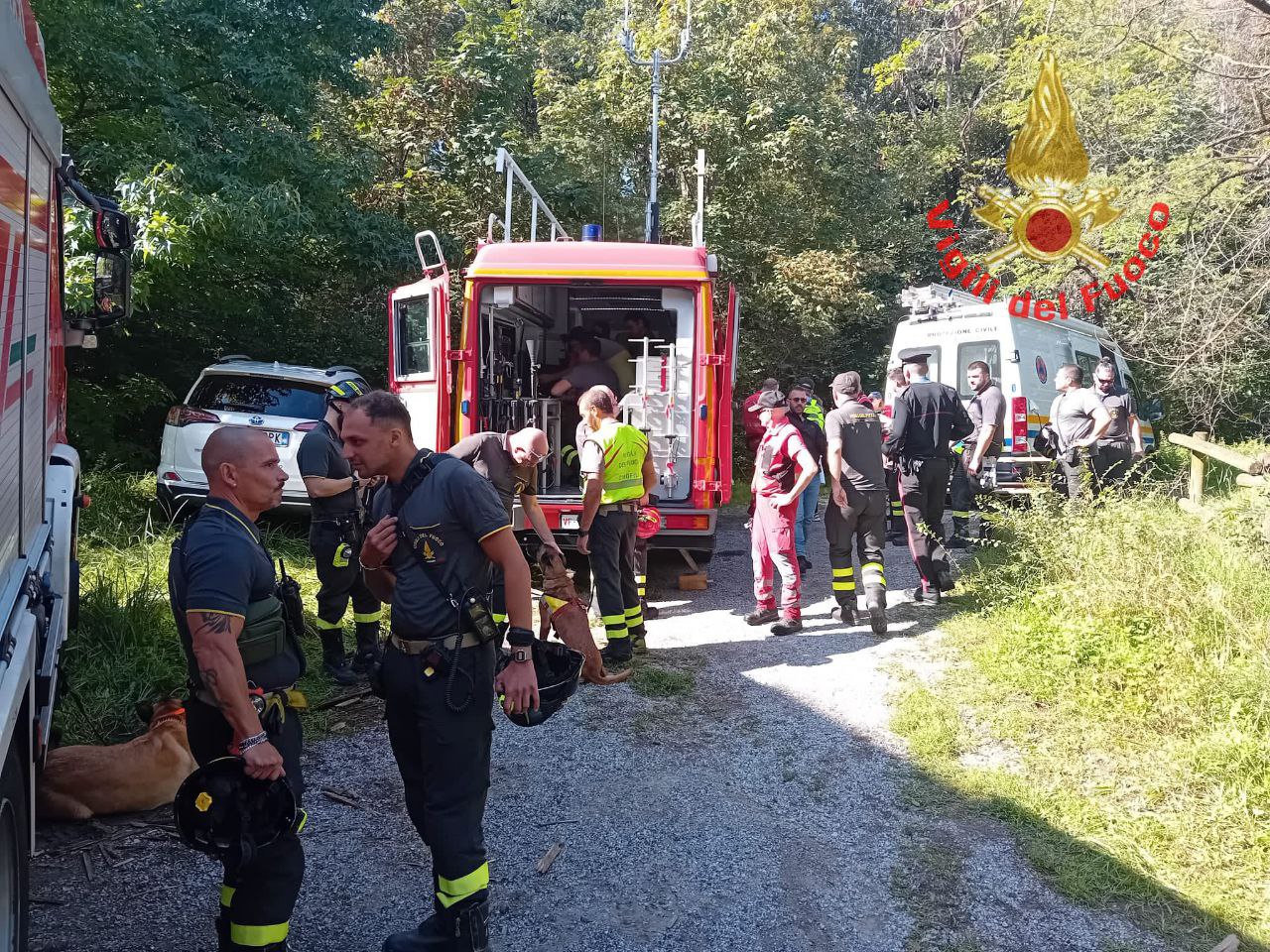 Soccorritori alla ricerca di una persona scomparsa