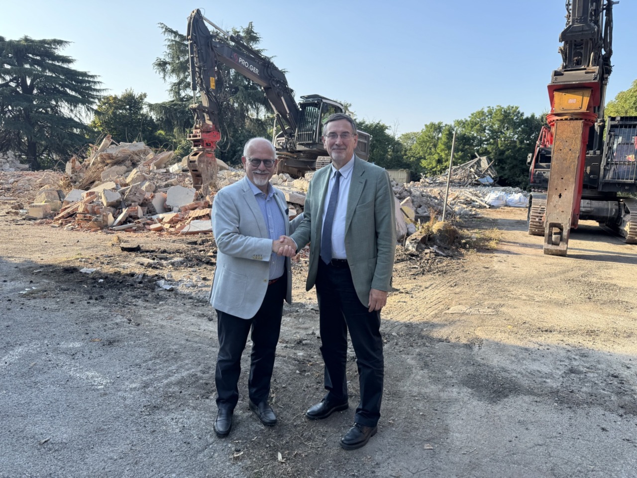 Abbattuto il padiglione Fossati, al suo posto nuovi servizi sanitari