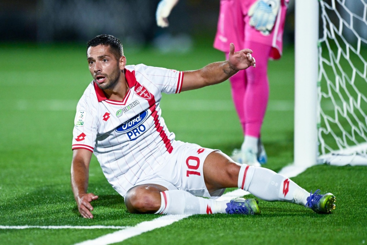 Avellino – Monza 2-1. Troppe imprecisioni e poche idee, in Irpinia prima sconfitta e un passo indietro