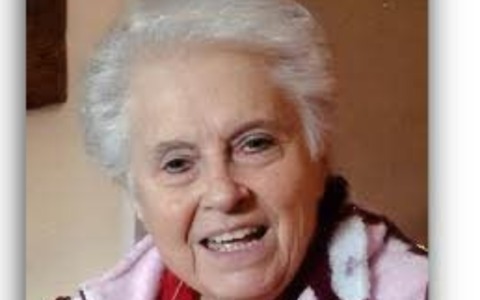 Addio alla storica prof. della scuola media “Don Milani”