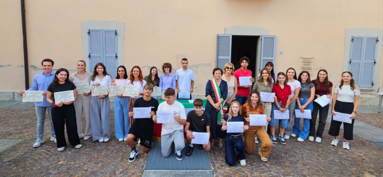 Borse di studio alle giovani eccellenze scolastiche