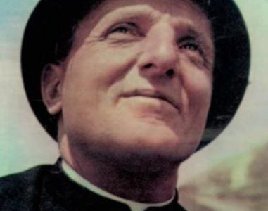 Benemerenza civica del Sole d’oro a don Alessandro Parenti