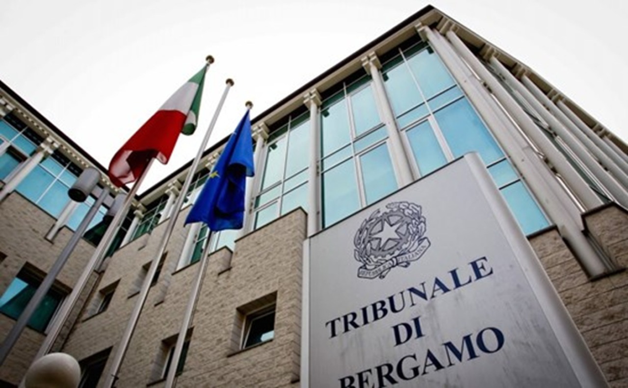 Avvocato ai domiciliari per concorso in tentata estorsione ai danni di un imprenditore