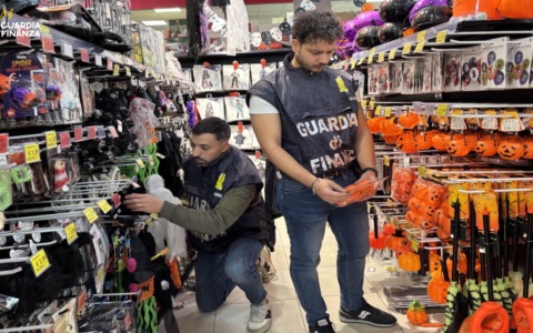 Sequestrati migliaia di giochi di Halloween non sicuri