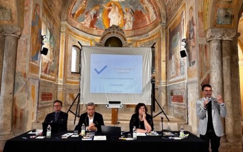 Azienda consortile o società di capitali? 80 esperti sfidano la burocrazia del welfare
