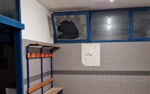 Vandali a scuola a Carate Brianza, danni per oltre tremila euro
