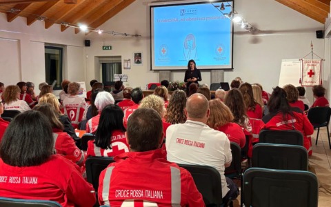 Volontari di Croce Rossa in prima linea contro la violenza sulle donne