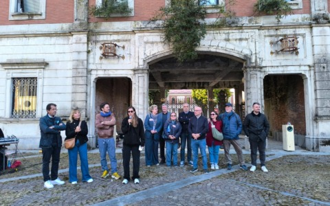 La Snia riapre il cancello e regala stupore e attesa