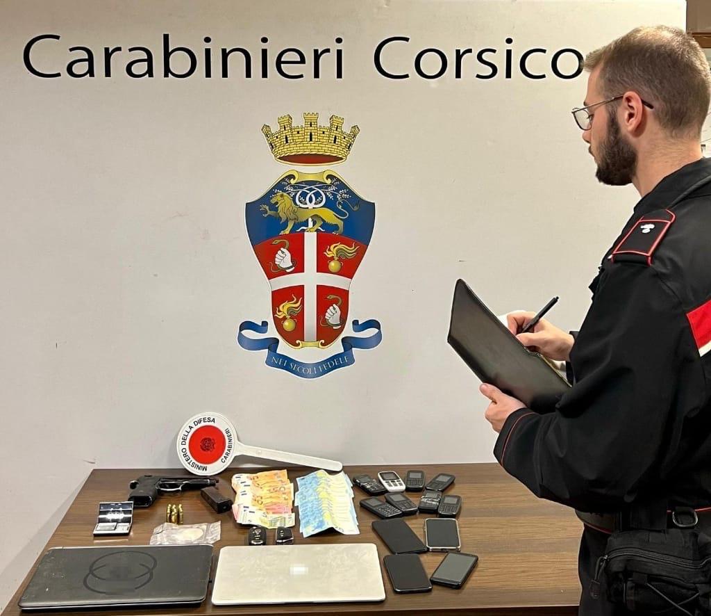 Evade dai domiciliari: preso. Addosso aveva una pistola con alcuni colpi in canna