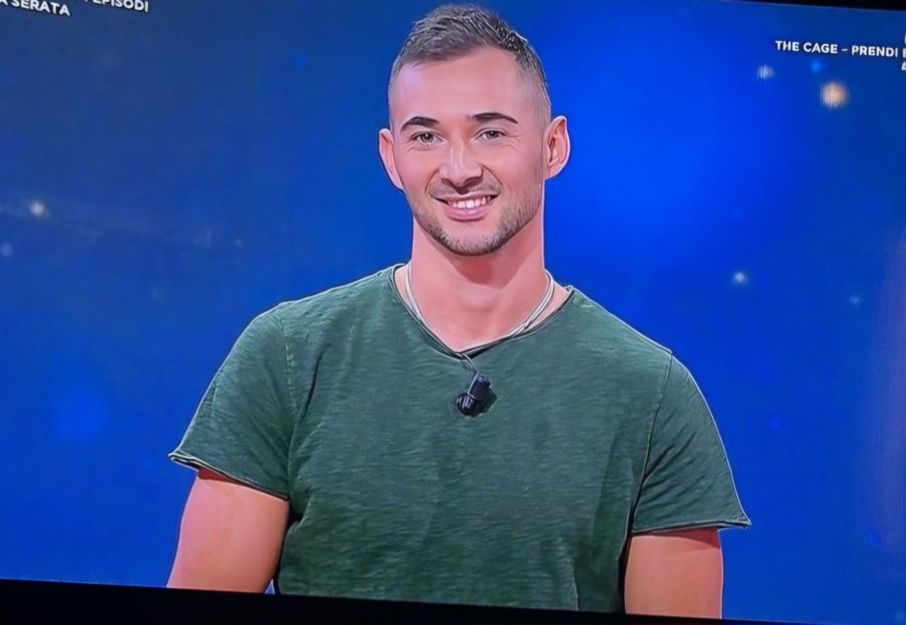 Vince con un amico 50.000 euro  al gioco in tv di Amadeus