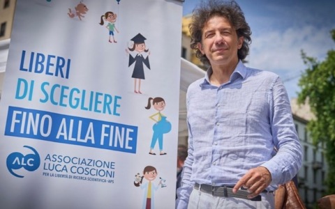 Marco Cappato da PizzAut per una cena di raccolta fondi con l’Associazione Luca Coscioni