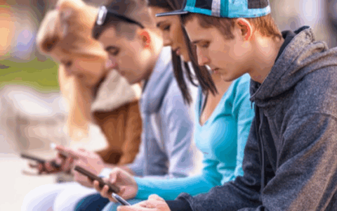 Installare i parental control su smartphone e tablet, ad aiutare i genitori ci pensa il tutor