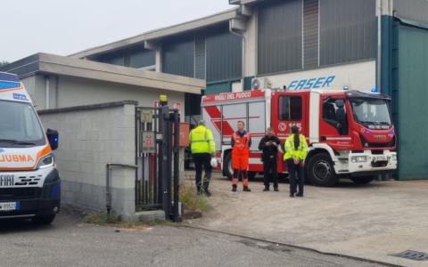 Esplosione in fonderia, operaio ustionato