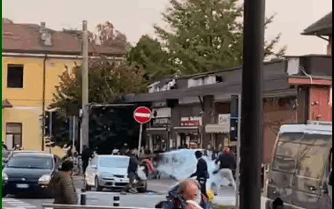 Guerriglia urbana alla Stazione: il quartiere è ormai allo sbando