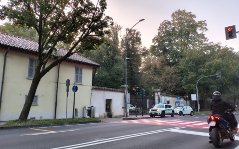 Cancello del Parco chiuso, traffico difficoltoso