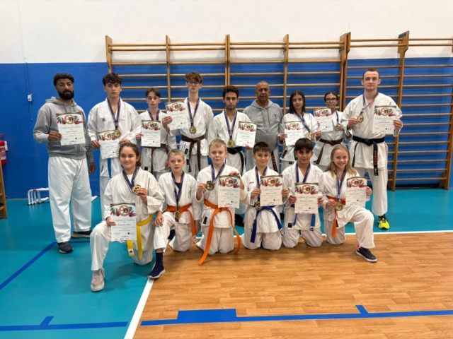 Gli atleti del Ninjitsu Karate premiati allo stadio Maradona