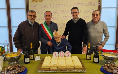 Due paesi in festa per nonna Gemma, 105 anni di tempra straordinaria