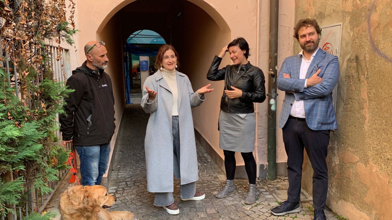 Il passaggio pedonale adottato da commercianti e cittadini