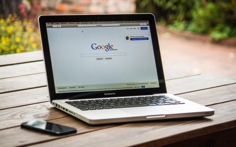 Promuovere la tua attività locale su Google: la guida definitiva per dominare le ricerche