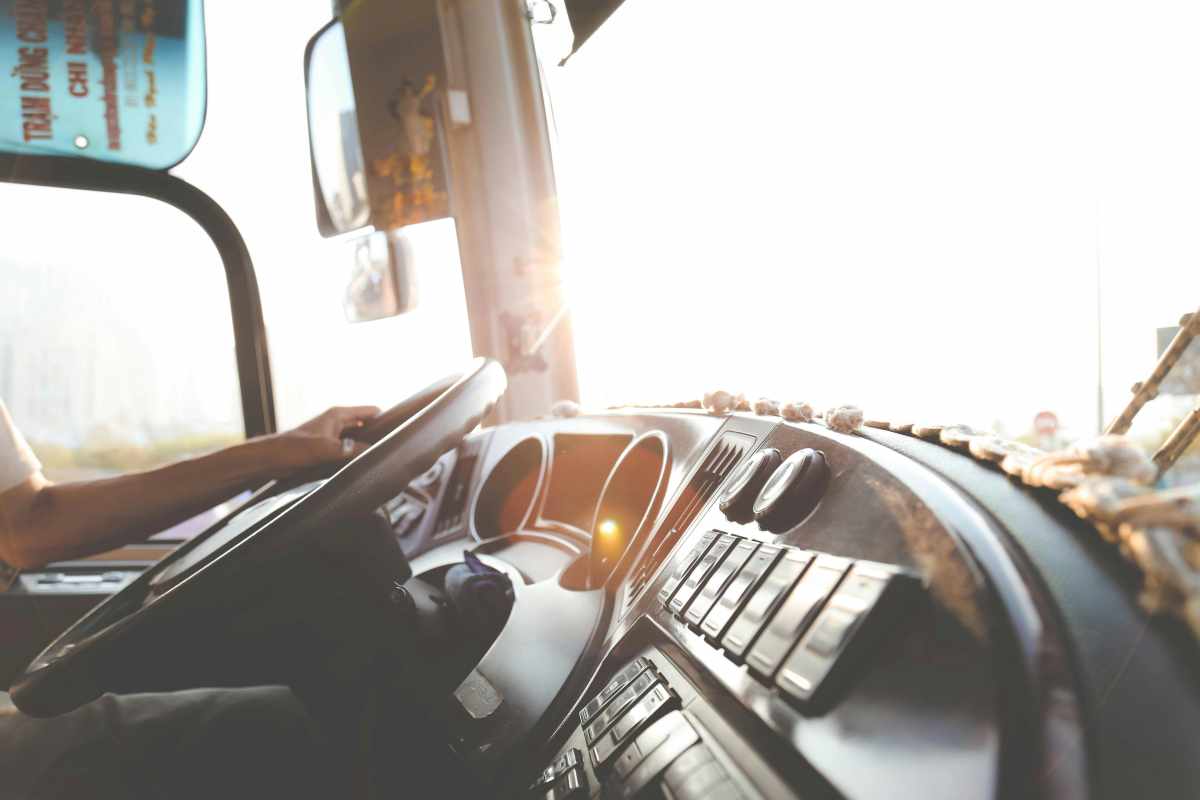 Ditta autotrasporti: come scegliere il partner giusto per le consegne nazionali