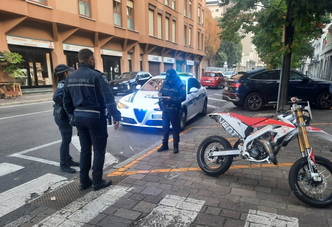 Incidente con la moto, ferito un 17enne