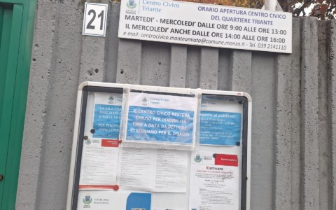 Termosifone resta aperto: scuola allagata e  centro civico inagibile