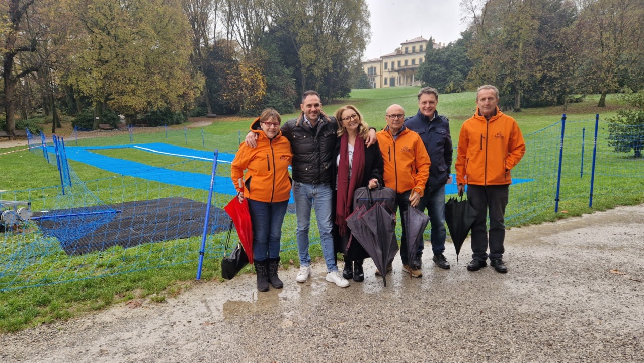 Piste di biathlon e pattinaggio, albero di Natale di 14 metri e luminarie: si accende la magia del natale arcorese