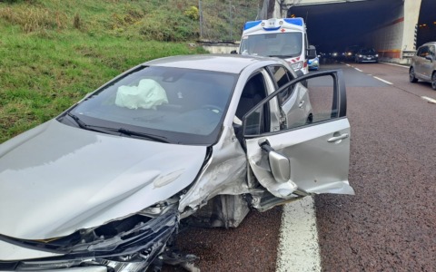 Schianto in Milano-Meda, coinvolti due adulti e un bimbo