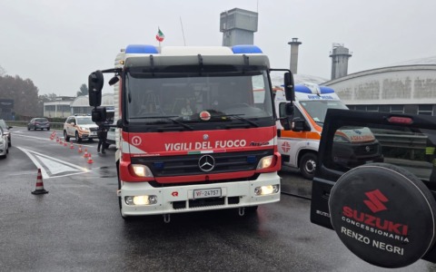 Scontro tra due auto sulla Novedratese